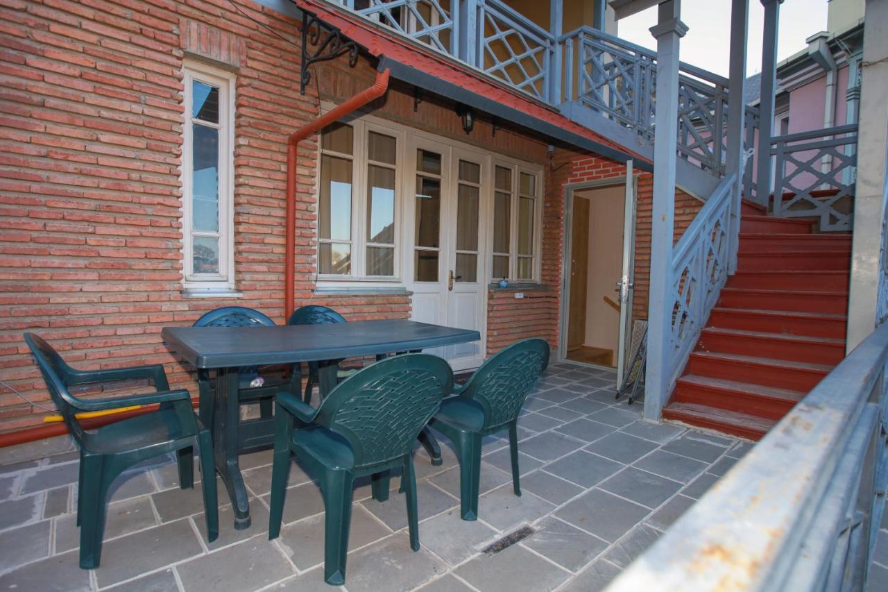 Apartment Nino Botanical Tbiliszi Kültér fotó